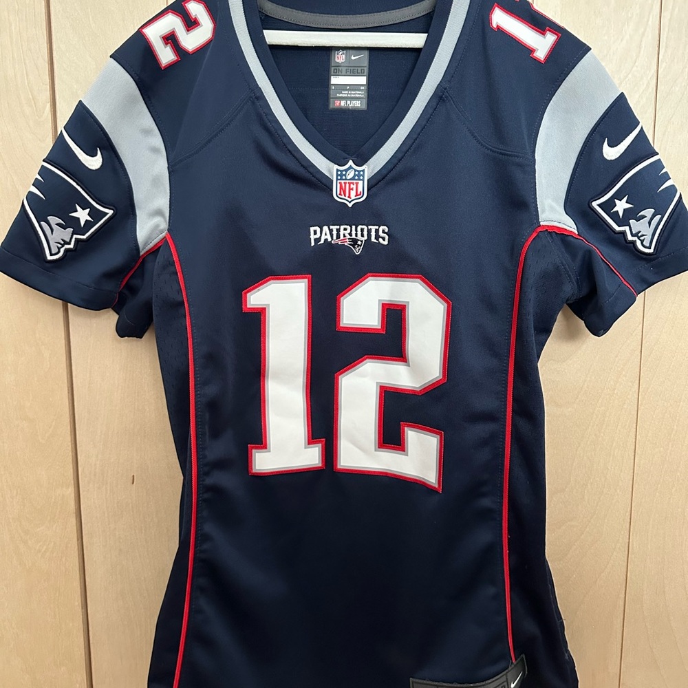 NFL Women's Navy and Gray Short Sleeve Tee